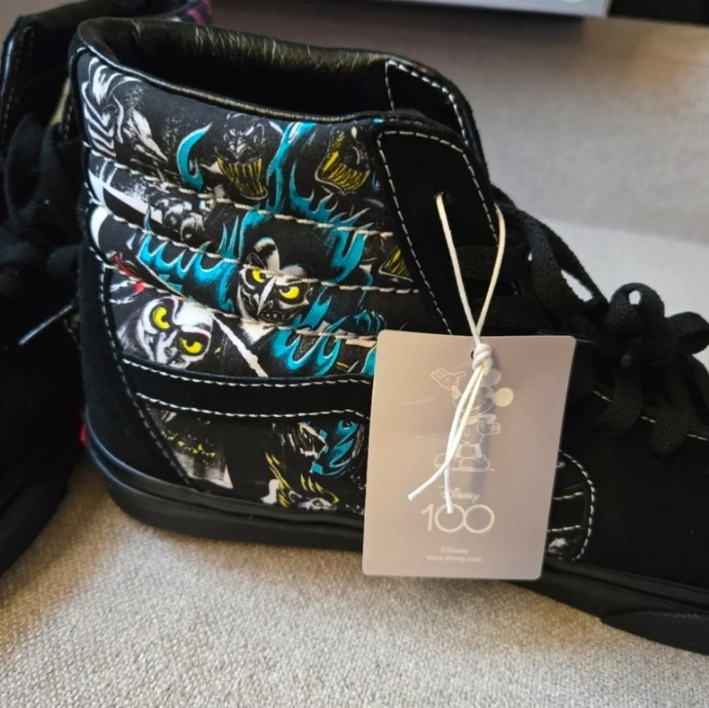 Vans Disney 100 Villains Sk8 Hi Mens Black Out Villain Pictures 102025 - Picture 4 of 12